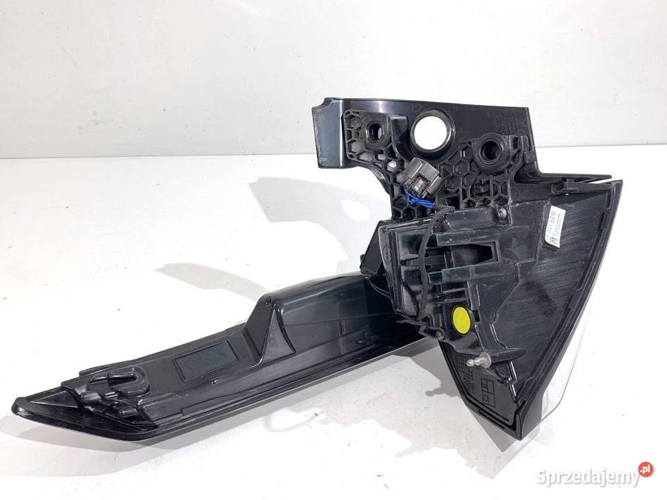 LAMPA PRAWY TYŁ NISSAN QASHQAI J12 26550HN20A sprzedam