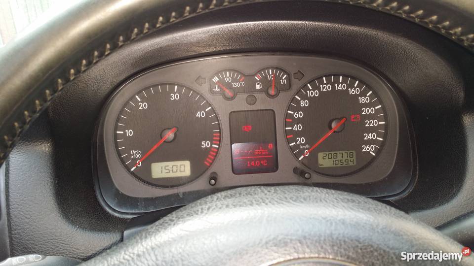 VW GOLF IV TDI 19 2003r Srebrny metalic 208778km