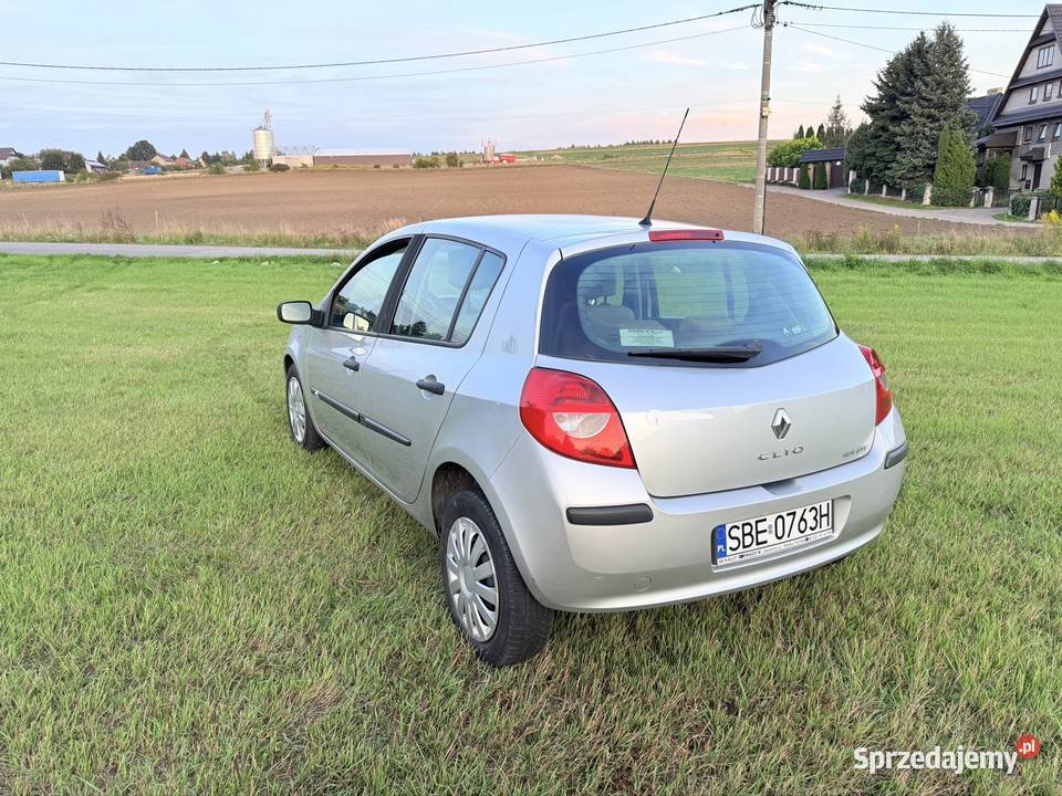 Renault Clio 12 Benzyna 2006 Bezwypadkowy