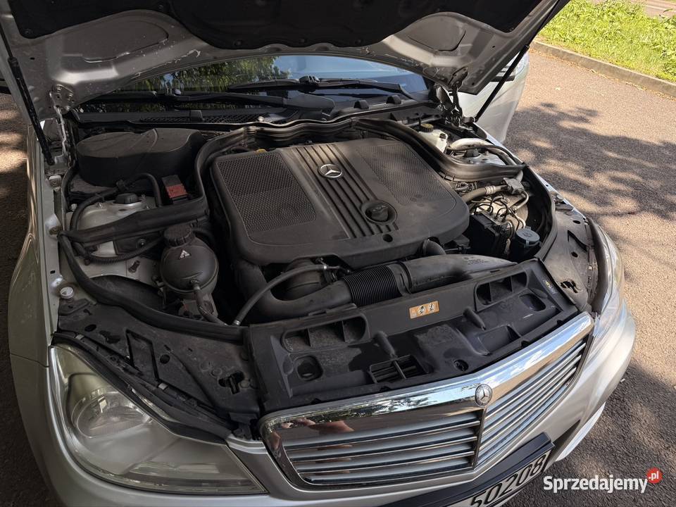 Mercedes C200 W204 2012 Polift światła do jazdy dziennej