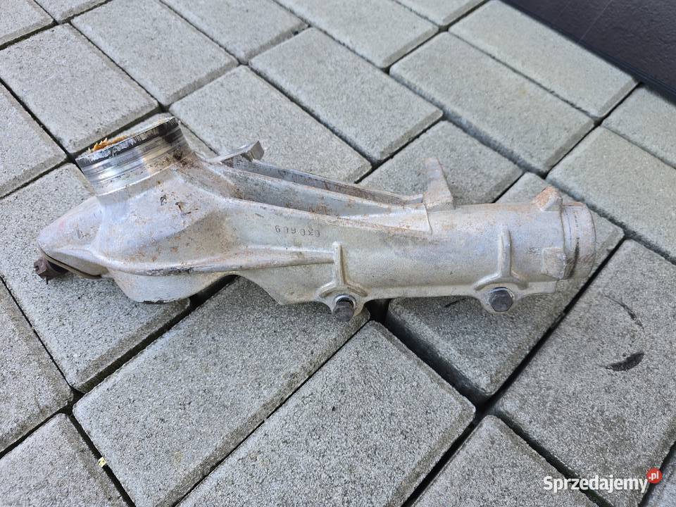 Zwrotnica prawa przednia linhai 2x4 4x4 przód