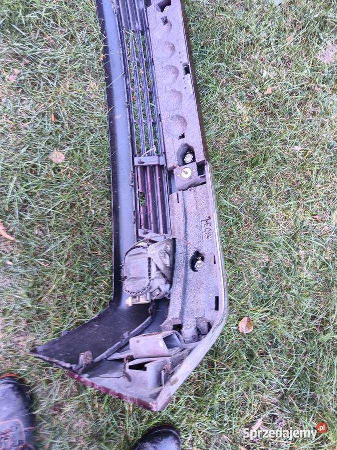 Zderzak przedni Mercedes W210 e klasa ładny Wołoskowola sprzedam