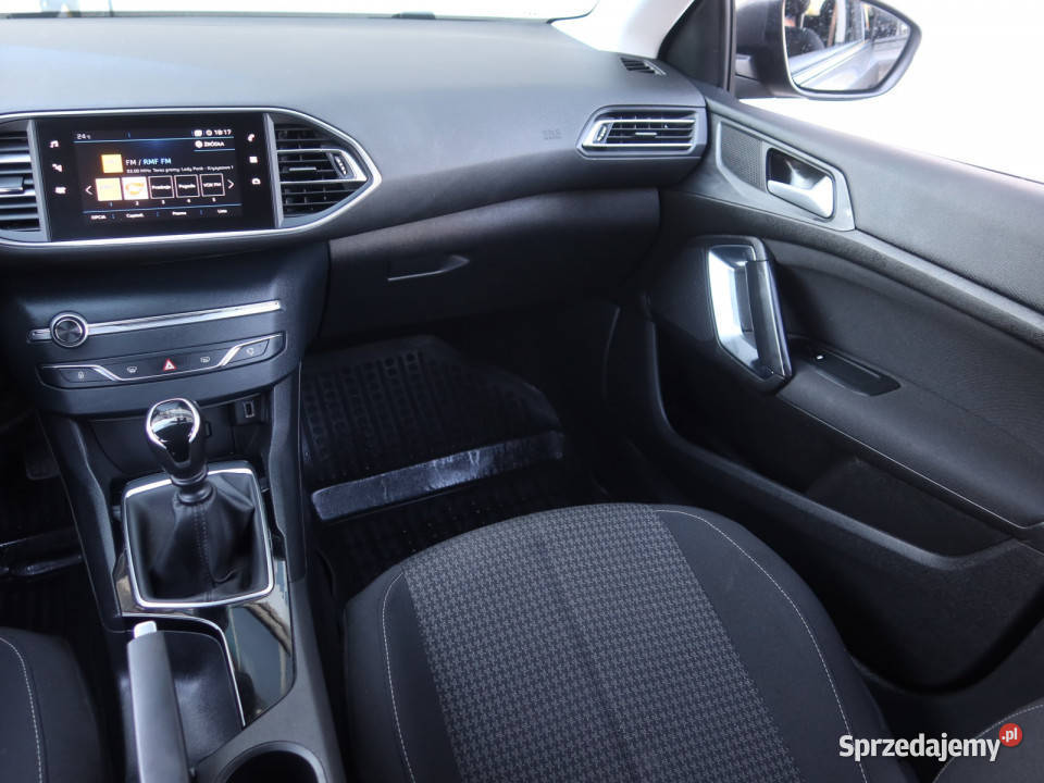 Peugeot 308 12 PureTech Hatchback Katowice