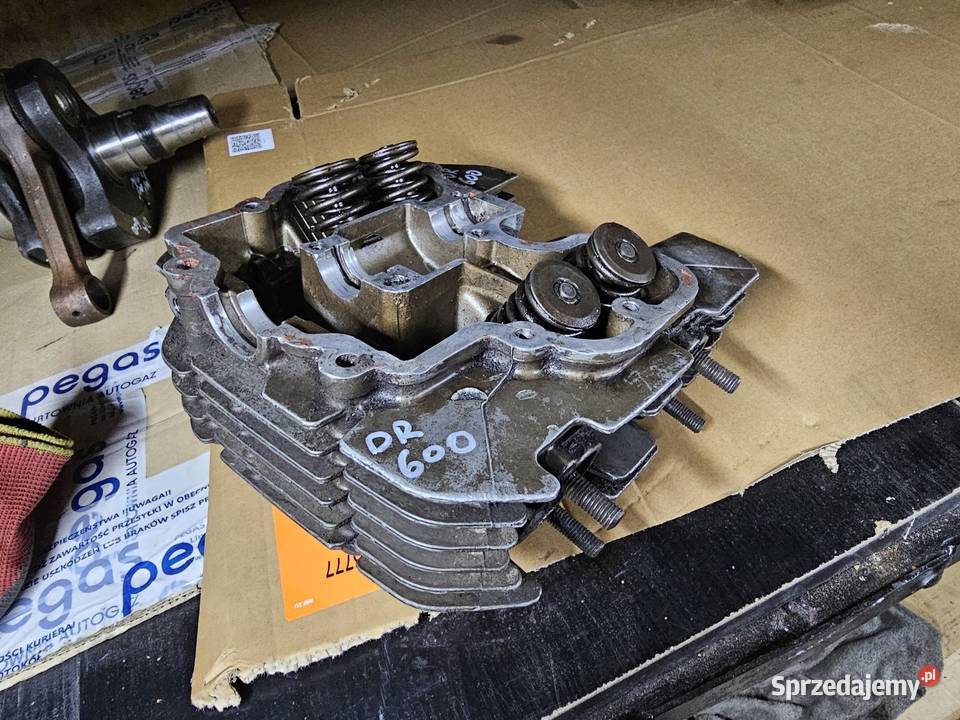 Suzuki DR 600 głowica zawory sprężyny dr600 Jelenia Góra
