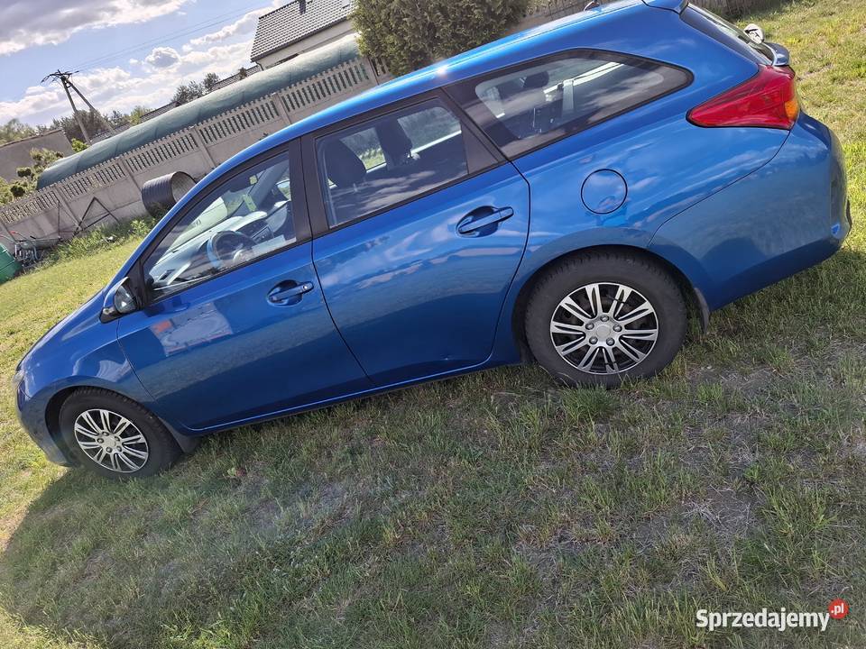 Toyota Auris 14 D4D Diesel welurowa tapicerka śląskie