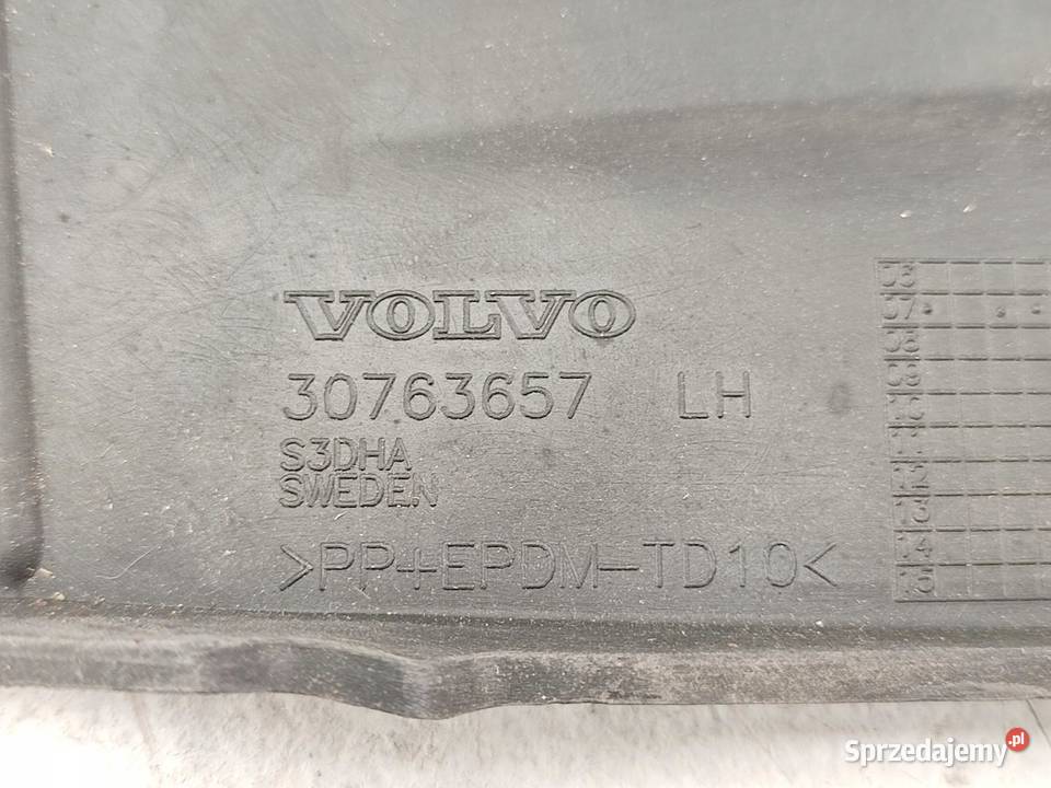 LISTWA DRZWI LEWY PRZÓD VOLVO XC70 20072016 Uszczelki