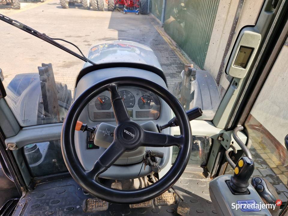 Valtra N111 T 101 121 Laskowiec