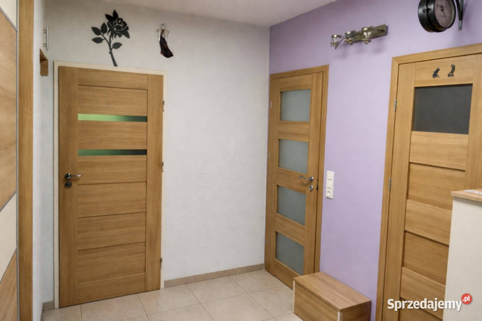 Bezpośrednio 3 pokoje 629 m Parter Balkon Rok budowy 1985 Białystok