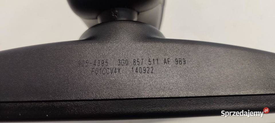 SKODA KAROQ LUSTERKO ŚRODKOWE 3G0857511AF osobowe