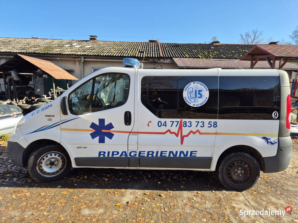 Ambulans karetka RENAULT Trafic 20 dCi 115 2011 pełny VAT śląskie sprzedam