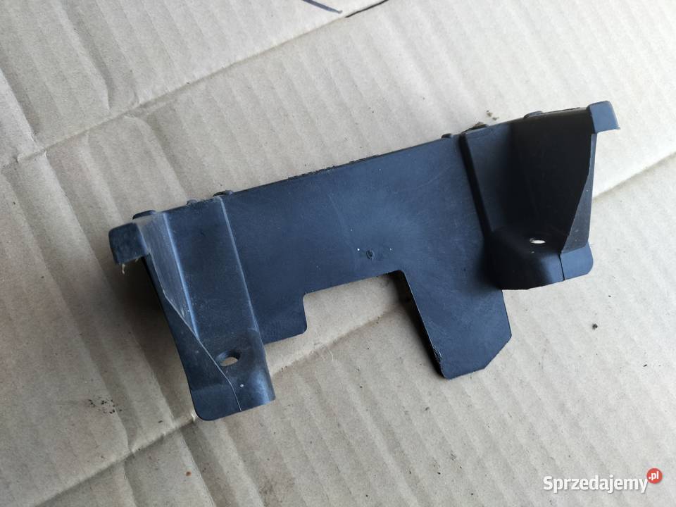AUDI 80B3 80B4 SEDAN UCHWYT MOCOWANIE TYLNEJ