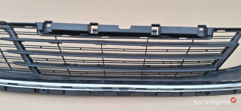 PEUGEOT 308 T9 KRATKA ZDERZAKA ŚRODKOWA CHROM osobowe lubuskie