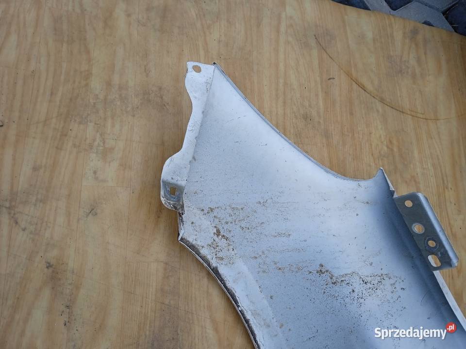 Błotnik prawy przód przedni Hyundai i20 2008 części blacharskie Otwock