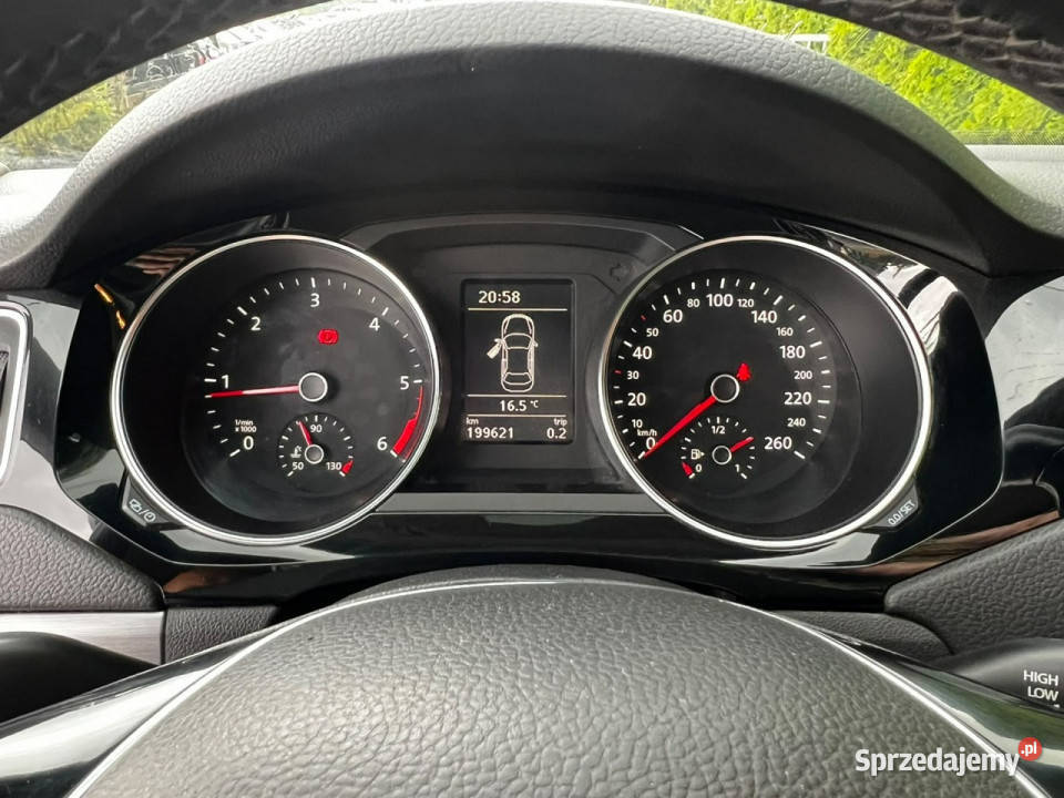 Volkswagen Jetta 20 TDI Szklany dachSkóraKamera nieuszkodzony Baranowo sprzedam