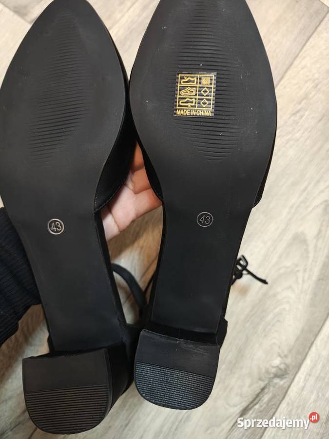 43 Czarne czółenka wieczorowe z zapięciem NOWE Kraków