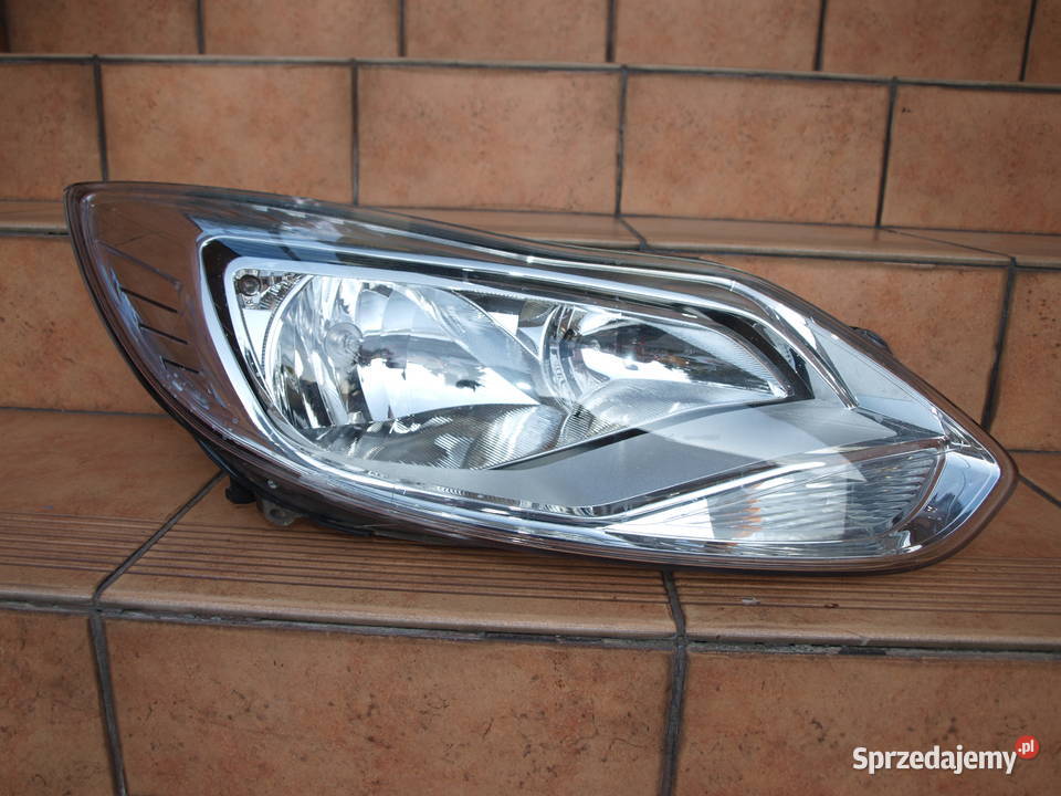 Ford Focus Mk3 lampa prawa przód zwykła 2011 Kalisz sprzedam