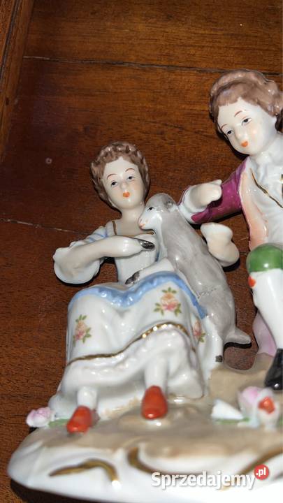 Figurka porcelanowa Pary Dworskiej z owieczką Gdańsk