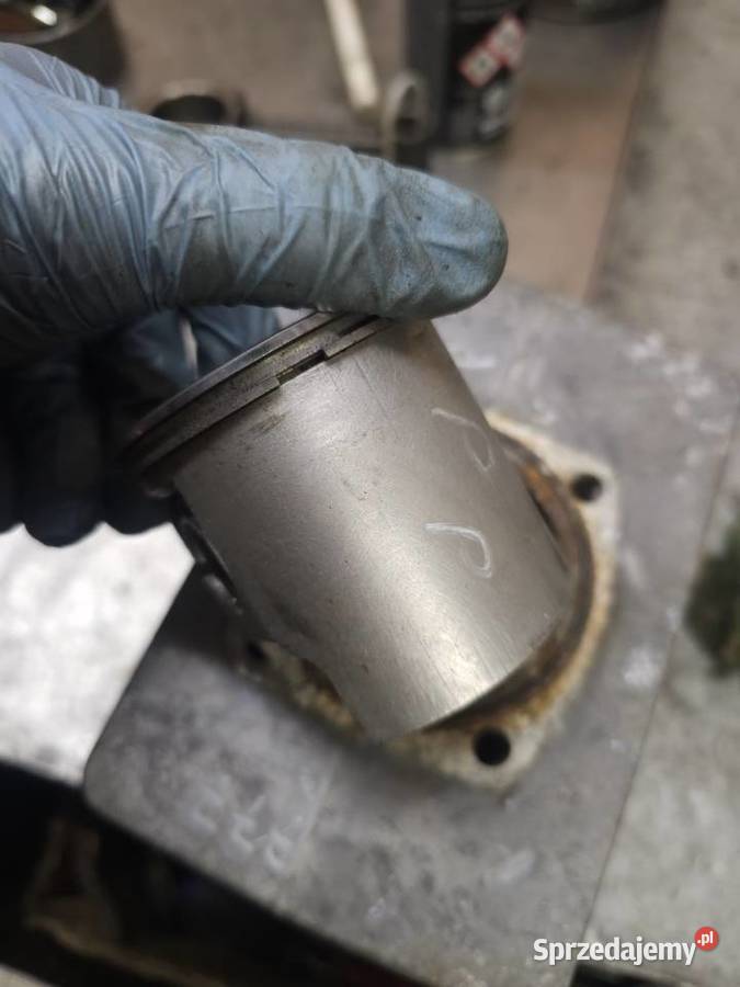Rotax 377 cylinder tłok 380 tuleja pierścienie Jelenia Góra