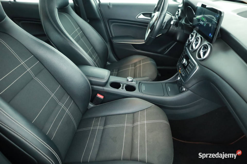 Mercedes GLA GLA 200 gniazdo USB mazowieckie sprzedam
