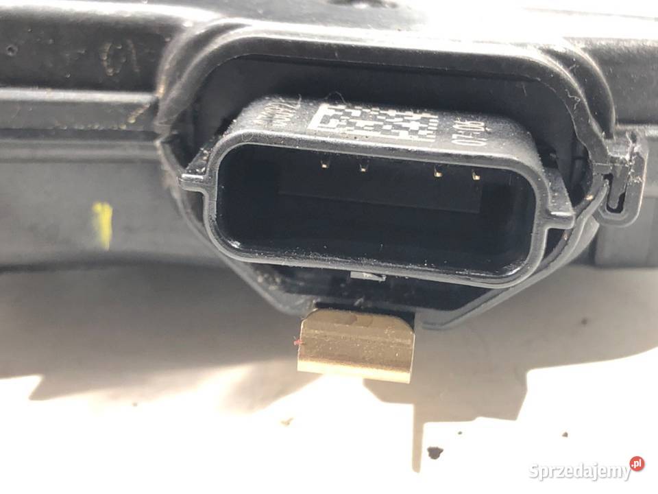 ZAMEK DRZWI PRAWY TYŁ RENAULT CLIO V Hatchback