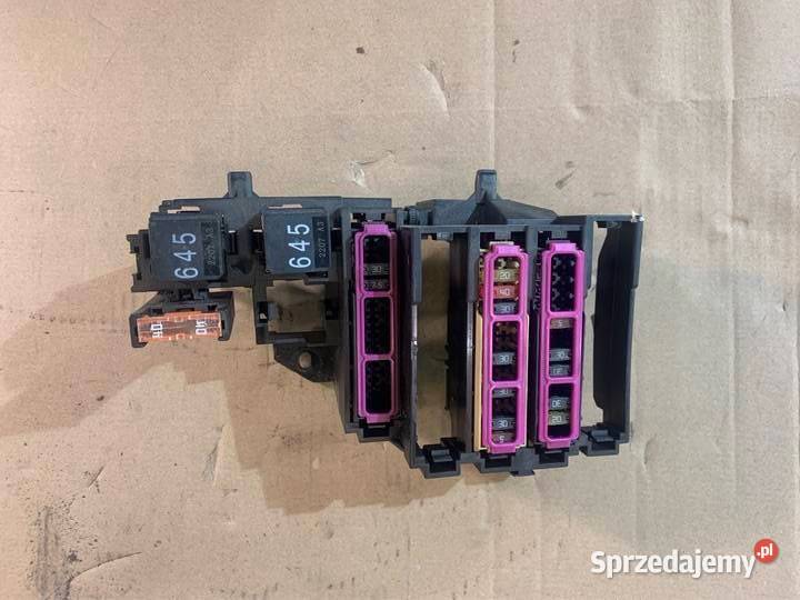 8A0937530 skrzynka bezpieczników audi a5 8t lift sprzedam