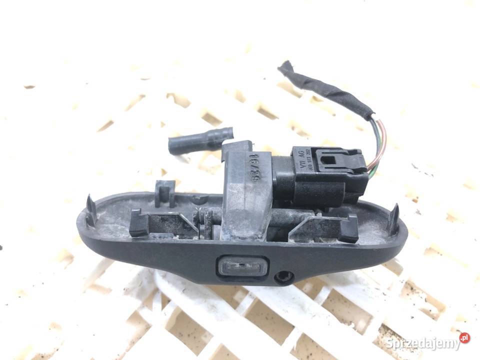 DYSZA SPRYSKIWACZA SZYBY VW PASSAT B8