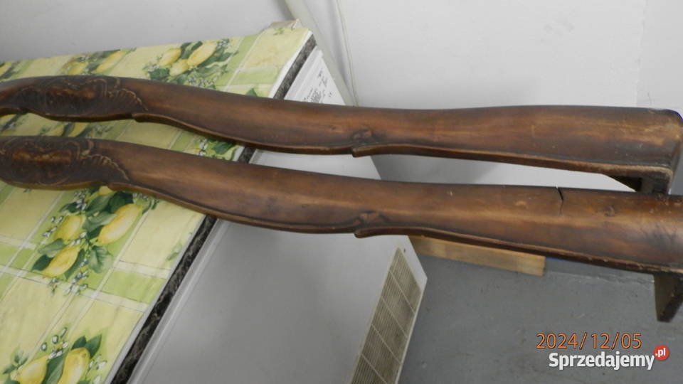 Karnisze antyk rzeźba drewno orzech niespotykane Pozostałe wielkopolskie Poznań
