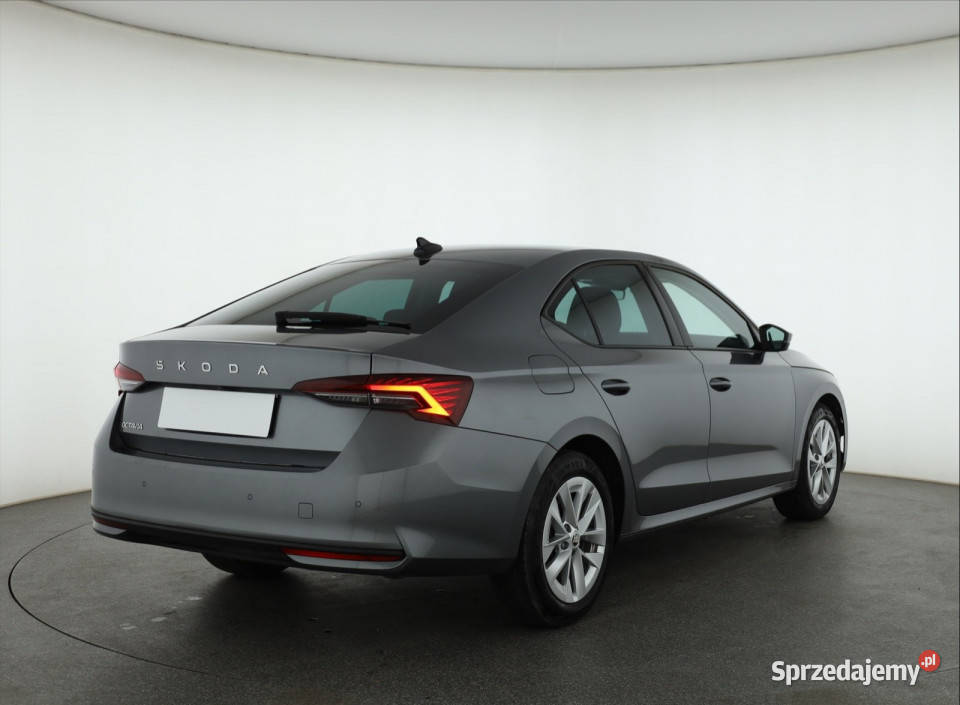 Skoda Octavia 15 eTSI mHEV Piaseczno