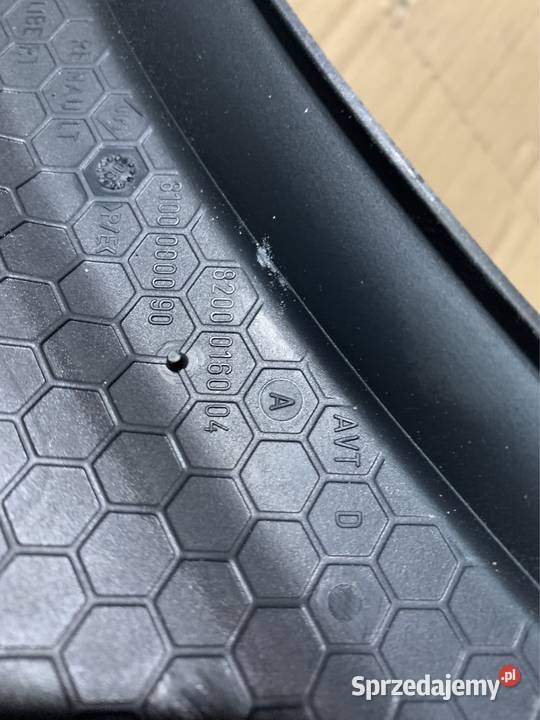 Osłona głośnika prawa przód 8200016004 Renault sprzedam