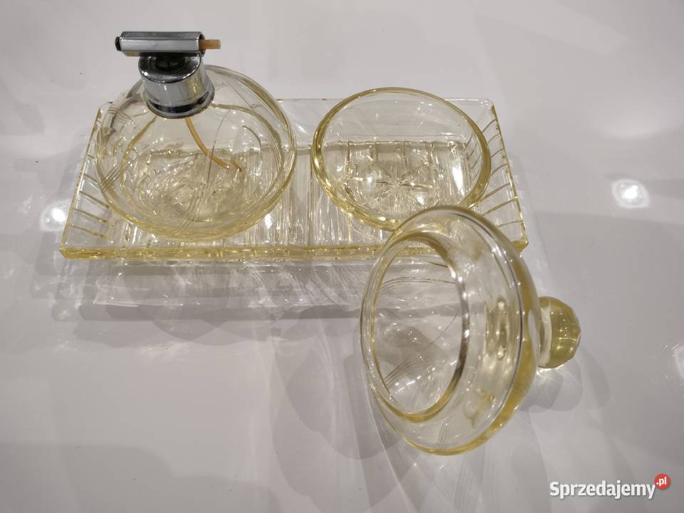 Sprzedam stary zestaw toaletowy PRL vintage art Łódź