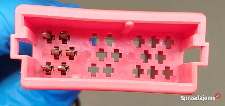 ADAPTER ZŁĄCZE SAMOCHODOWE MINI ISO 4 CINCH VW dolnośląskie Mielęcin