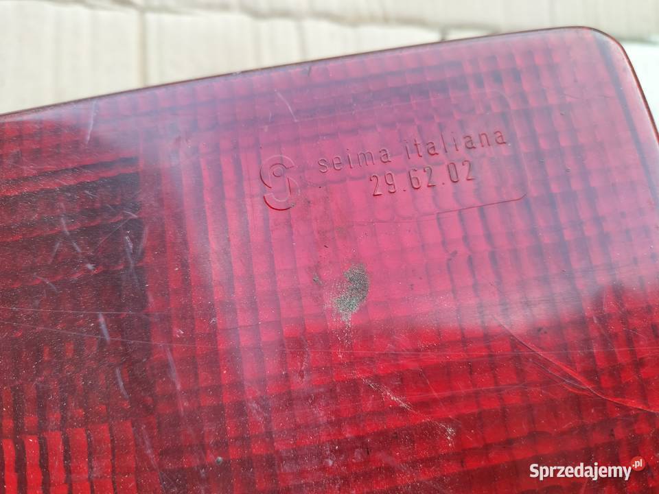 AUDI 80 B3 B4 KOMBI ZAMEK LAMPA TYŁ TYLNA PRAWA
