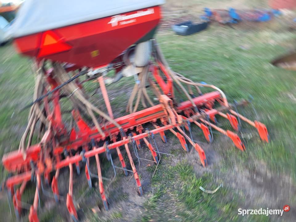 siewnik nadbudowany pneumatyczny Kverneland Sztum