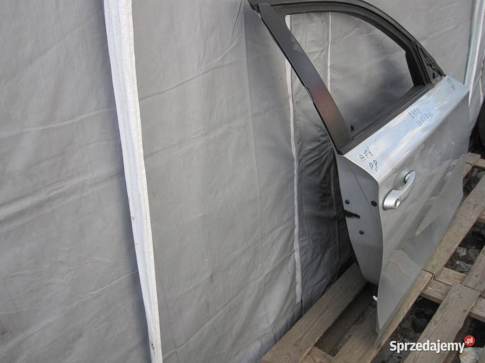 BMW E81 E87 LIFT 09r drzwi prawe przód