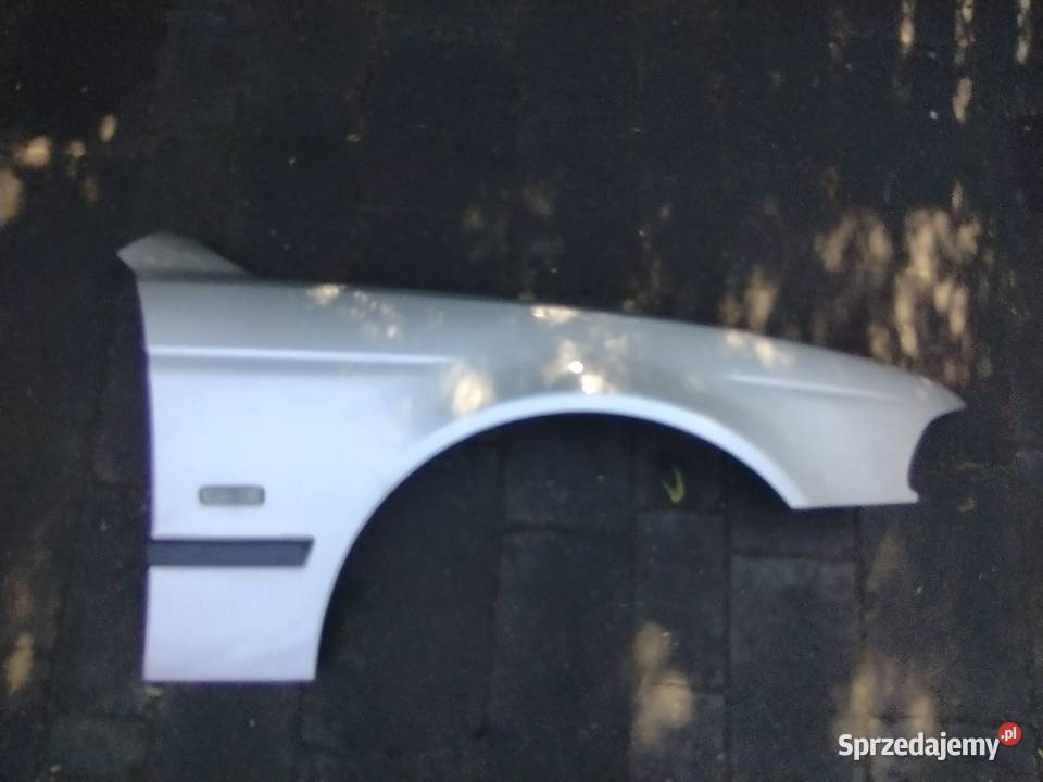 Błotnik prawy przedni BMW e 39 bez rdzy oryginał Częstochowa