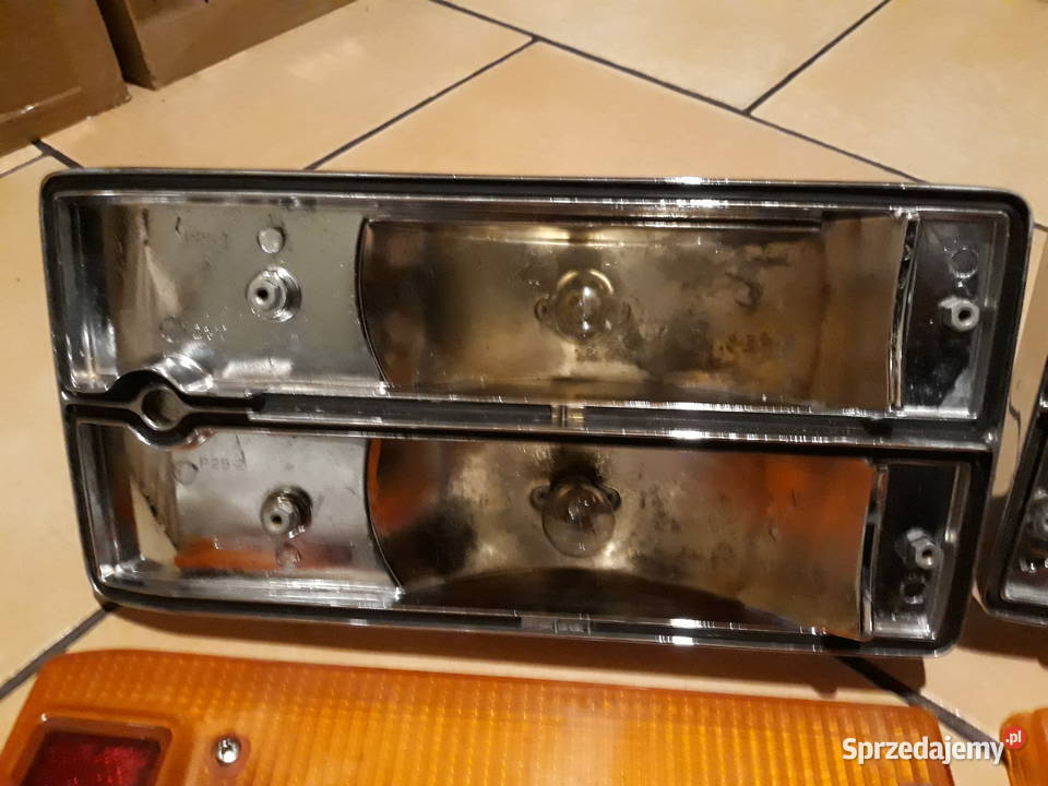 Fiat125p lampy tylne nowe osobowe