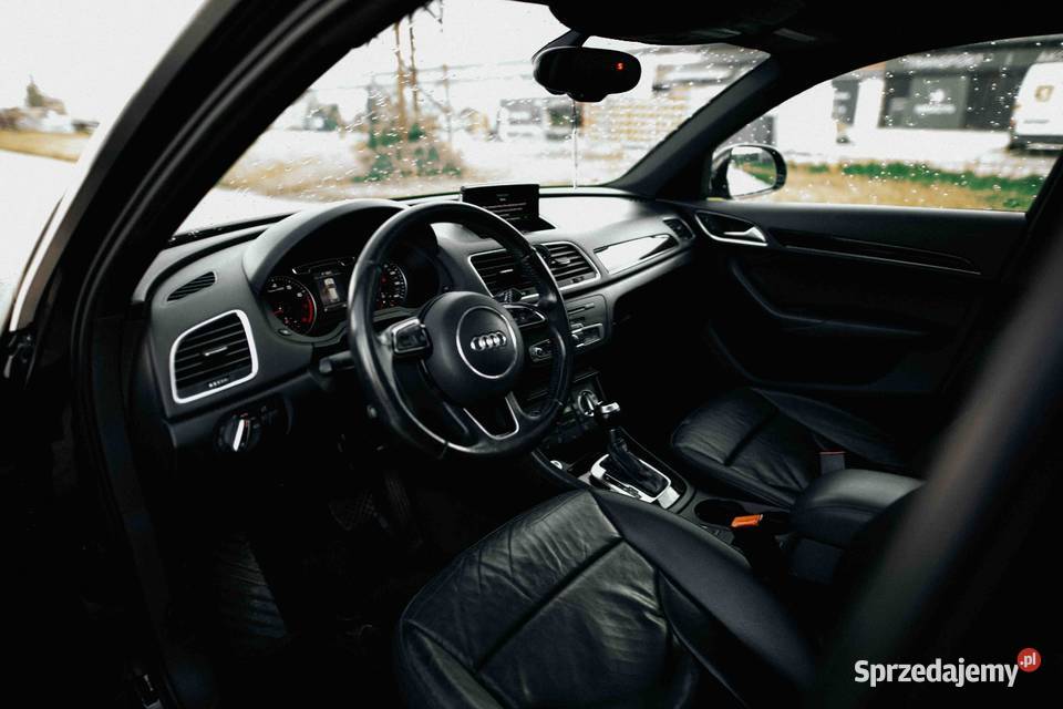 Audi Q3 20 220 automat tiptronic benzyna czarna radio Wrocław sprzedam