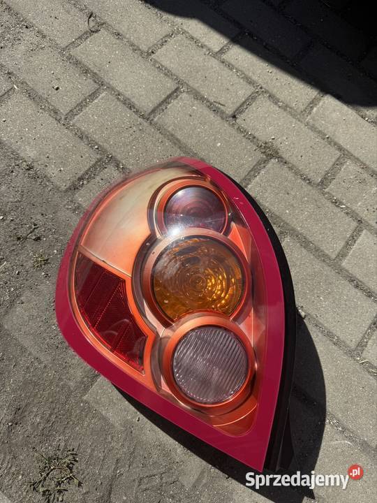 Nissan Almera n16 lampa tylnią lewa lewe Krapkowice sprzedam