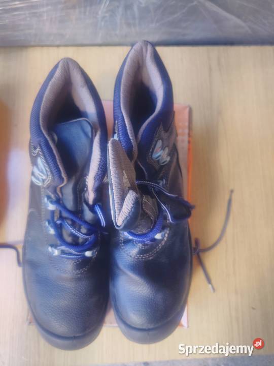 Sprzedam buty robocze nowe z Niemiec rozmiar 44 Pustków-Osiedle