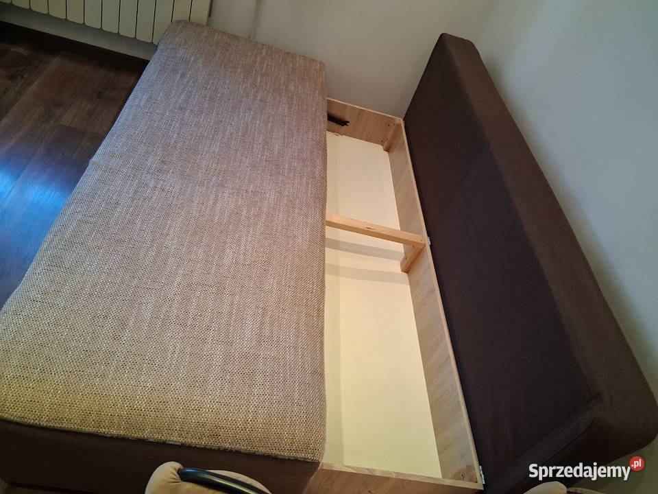 Wersalka z poduszkami Meble Żuromin