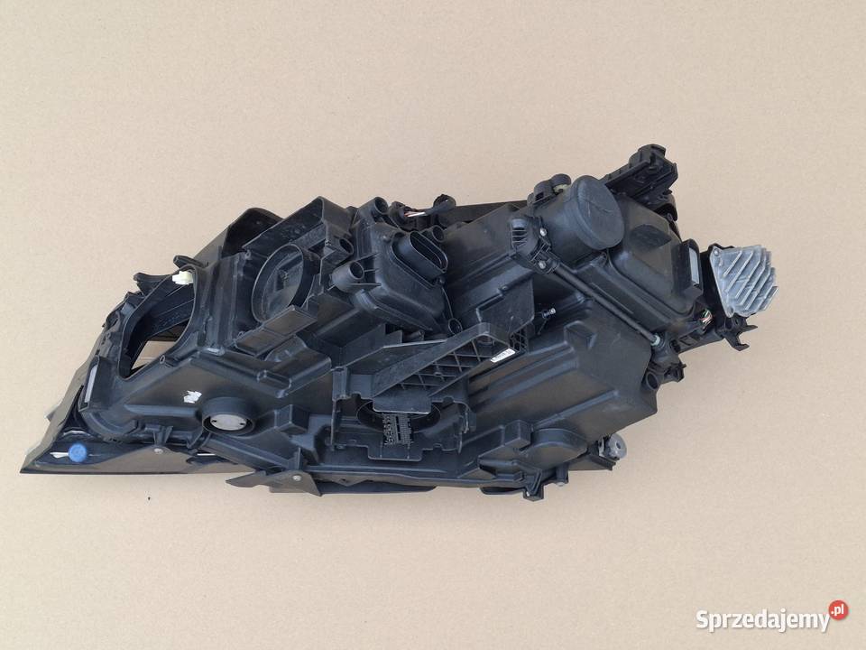 VW ARTEON REFLEKTOR PRAWY FULL LED LAMPA PRAWA osobowe Bieleń