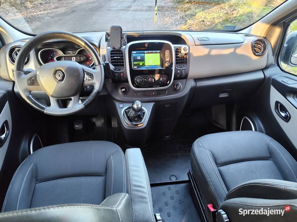 Renault Trafic Vivaro Long 8 osobowy krajowy