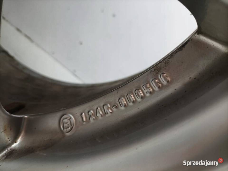 FELGA ALUMINIOWA R17 5X112 ET27 OC66MM 75JX17H2