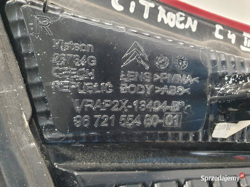 LAMPA PRAWA Citroen C4 II 1015r TYLNA prawy tył