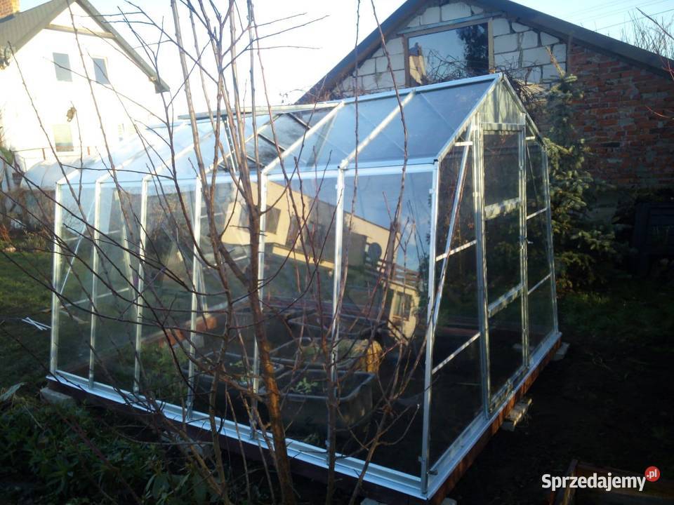 Szklarnia Laura Łobez