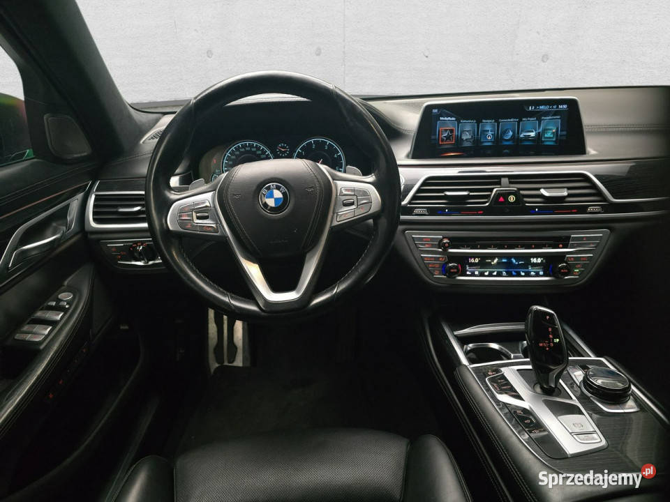 BMW 750 G12 2015 Komorniki