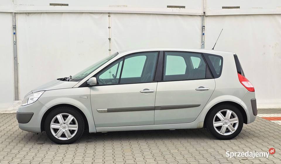 Renault Scenic II 16 benzyna niski przebieg Łódź