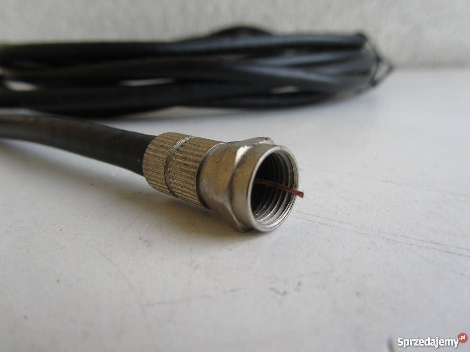 Kabel TV czarny antenowy wtyk kątowywtyk Olecko
