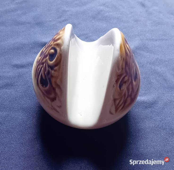 Serwetnik Mirostowice w formie stożka PRL Koźminek