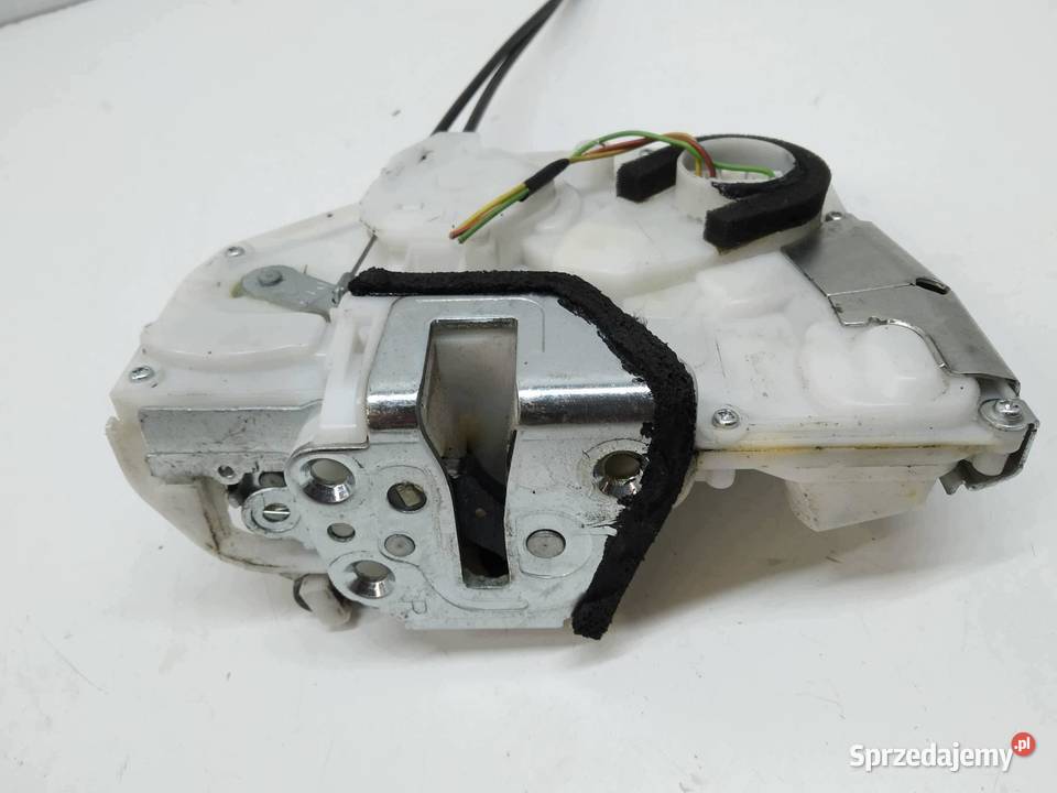 ZAMEK DRZWI PRAWY PRZÓD 8220179J20 Fiat Sedici I